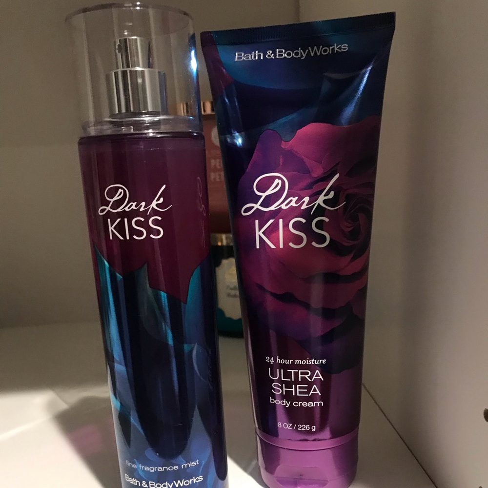 Bath and body works “dark kiss”